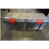 Image 1 : LARGE RUBBERMAID TOOLBOX