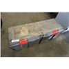Image 2 : LARGE RUBBERMAID TOOLBOX