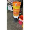 Image 3 : 19 BUCKETS