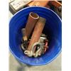 Image 2 : 3 PAILS OF CLAMPS, IRON FITTINGS AND SCREW PIN ANCHOR SHACKLES