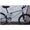 Image 2 : GREY GT BIKE