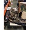Image 2 : CAMO HUNTING CLOTHING - COAT, BAG, GHILLIE SUIT