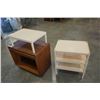 Image 8 : PLASTIC SHELF AND WOOD ENDTABLE