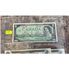 Image 2 : 5 CANADIAN BILLS 1 1967 $1, 4 1973 $1 - LAST ISSUE