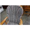 Image 8 : GLIDER ROCKER