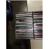 Image 2 : 2 TRAYS OF CDS