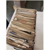 Image 2 : BOX OF VINTAGE HOT ROD MAGAZINES