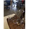 Image 8 : 3 GLASS OIL LAMPS AND 7 EXTRA CHIMNEYS