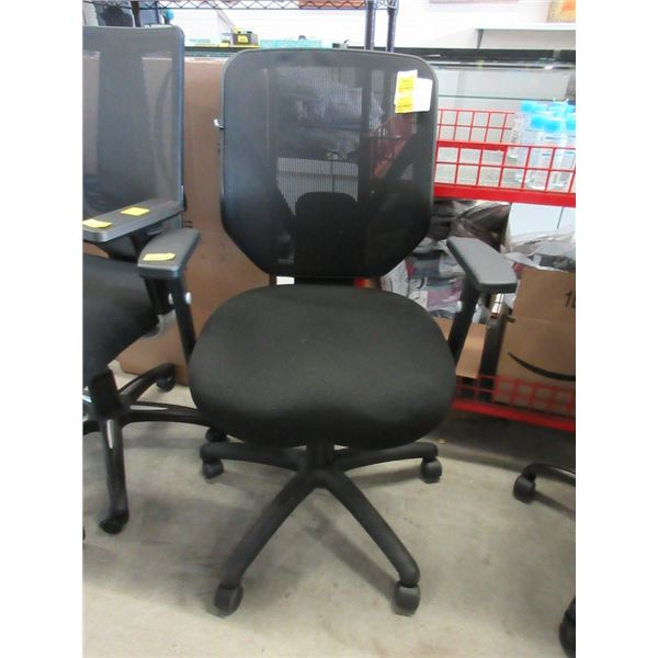 New Bush Furniture Mesh Back Office Chair