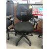 Image 1 : New Bush Furniture Mesh Back Office Chair