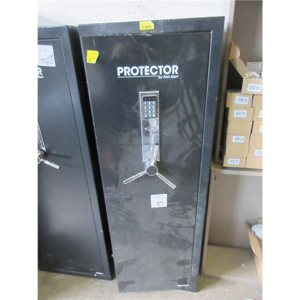 Protector Gun Safe with Keys - Store Return