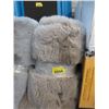 Image 1 : 4' x 6' Taupe Fun Fur Area Carpet