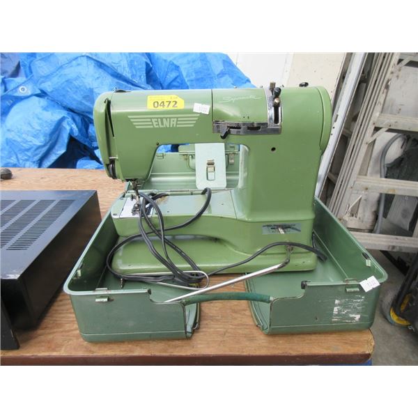 Supermatic Portable Sewing with Metal Case