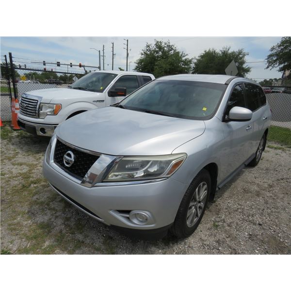 2013 Nissan pathfinder 5-Dr. 7 Psgr SUV