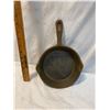 Image 1 : Cast iron pan