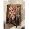 Image 1 : Assorted tools