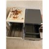 Image 2 : 2 Filing Cabinets and Rolling Table