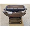 Image 1 : Underwood Vintage Typewriter