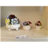Image 1 : Set of 3 Bone China Decorative Flower Bouquets