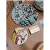 Image 2 : Assorted Decor