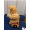 Image 3 : Cragstan Japan Tin Battery Operated Drinking Dog with Box 7.5" Tall