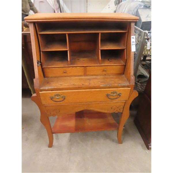 Oak Writing Desk - No Drop 41  x 25  x 17 