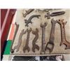 Image 2 : 11 Old Wrenches