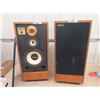 Image 1 : 2 Vega Linear Set of Speakers