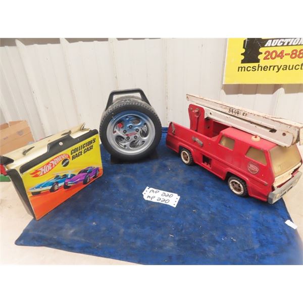 Tonka Fire Ladder Truck & 2 Hot Wheel Carriers