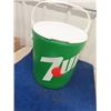 Image 3 : 7Up Picnic Cooler