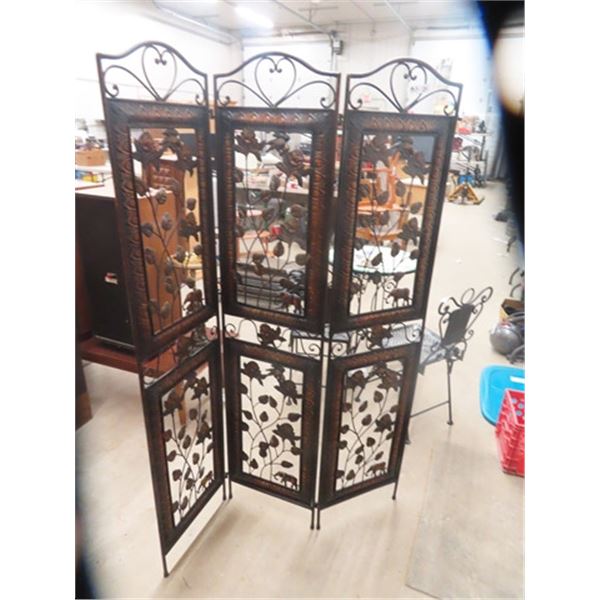 Wrought Iron Room Display 45" x 67"