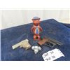 Image 1 : 1935 Mountie Kilgore Cap Gun, Sekiden Toy Gun, Astropic Spy Camera, 1962 Yogi Bear