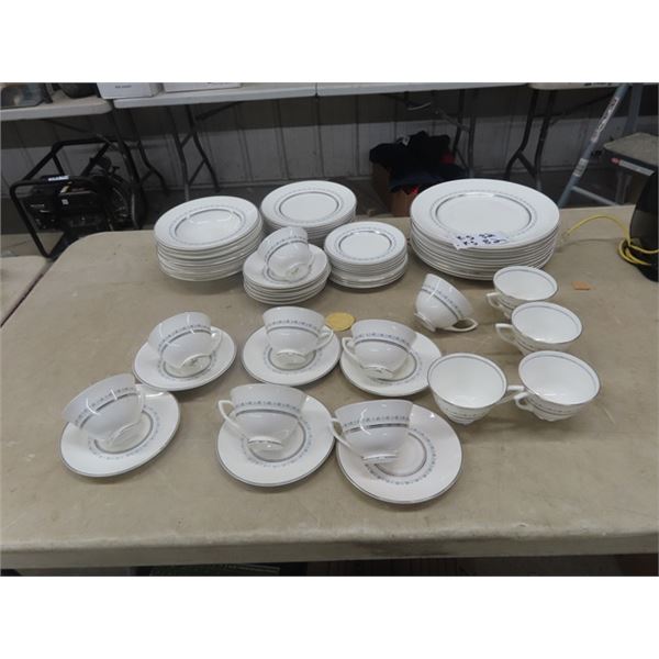 80 Piece Royal Doulton Place Setting