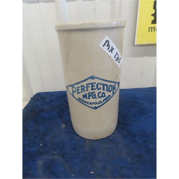 Perfectio MFG Co. Crock - some Cracks