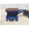 Image 3 : 2 Vices & Anvil