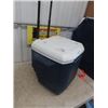 Image 2 : Coleman Cooler on Wheels with Handle & Portable Pet Kennel