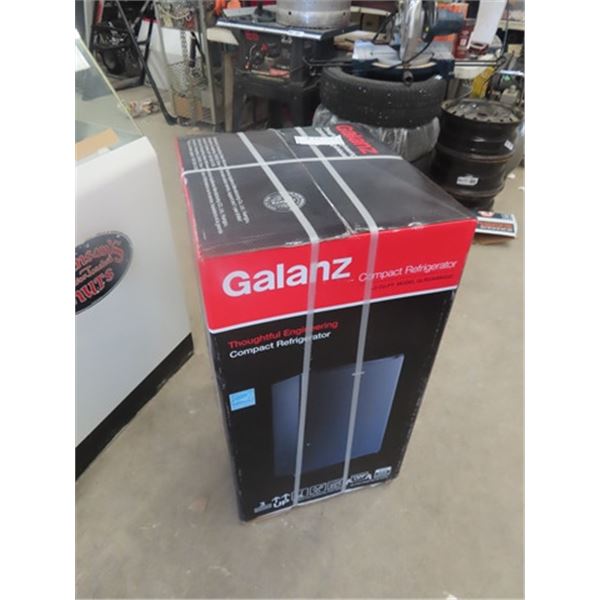 New Galanz Bar Fridge 3.3 Cubic Feet