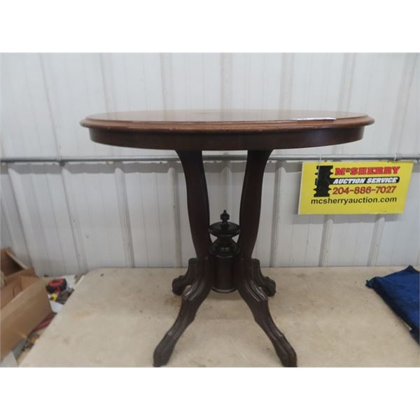 Oval Stand 28" x 30" x 22"