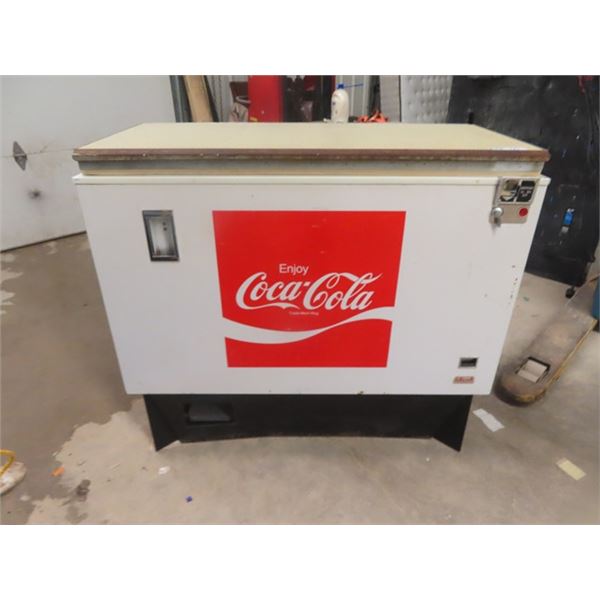 Coke Cooler Model 150A in Working Order - Complete but NO KEY