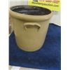 Image 5 : 4 Gal Salt Glazed Crock - Some Cracks on Lower Back Side