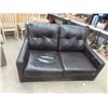 Image 1 : Leather Love Seat