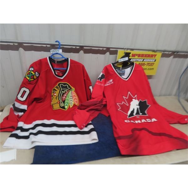 Dennis Hull Autographed Chicago Blackhawks Jersey & Team Canada Jersey Size 52