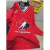 Image 3 : Dennis Hull Autographed Chicago Blackhawks Jersey & Team Canada Jersey Size 52
