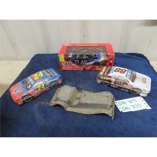 Die Cast Race Car 1/24 Scale in Box, 2 Tin Race Cars & Metal Hubley Car - NO Wheels