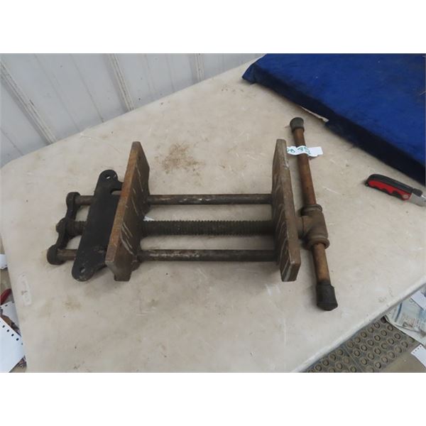 Large Wood Vice