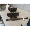 Image 2 : Large Wood Vice