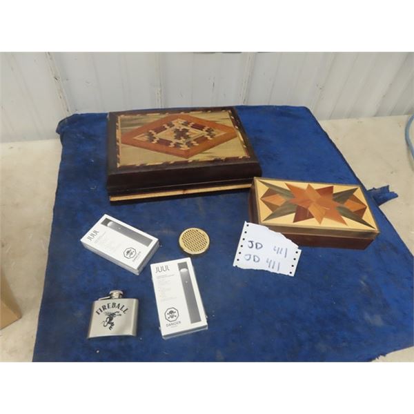 2 Cigar Humidors & 2 New Vape Kits