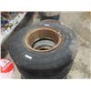 Image 1 : 4 - 1100 x 20 Tires with Rims