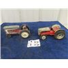 Image 1 : 2 Die Cast Tractors ; 1) Truscale International Tractor, 1) Ford Tractor