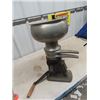 Image 3 : Cream Seperator Table Top Hand Crank